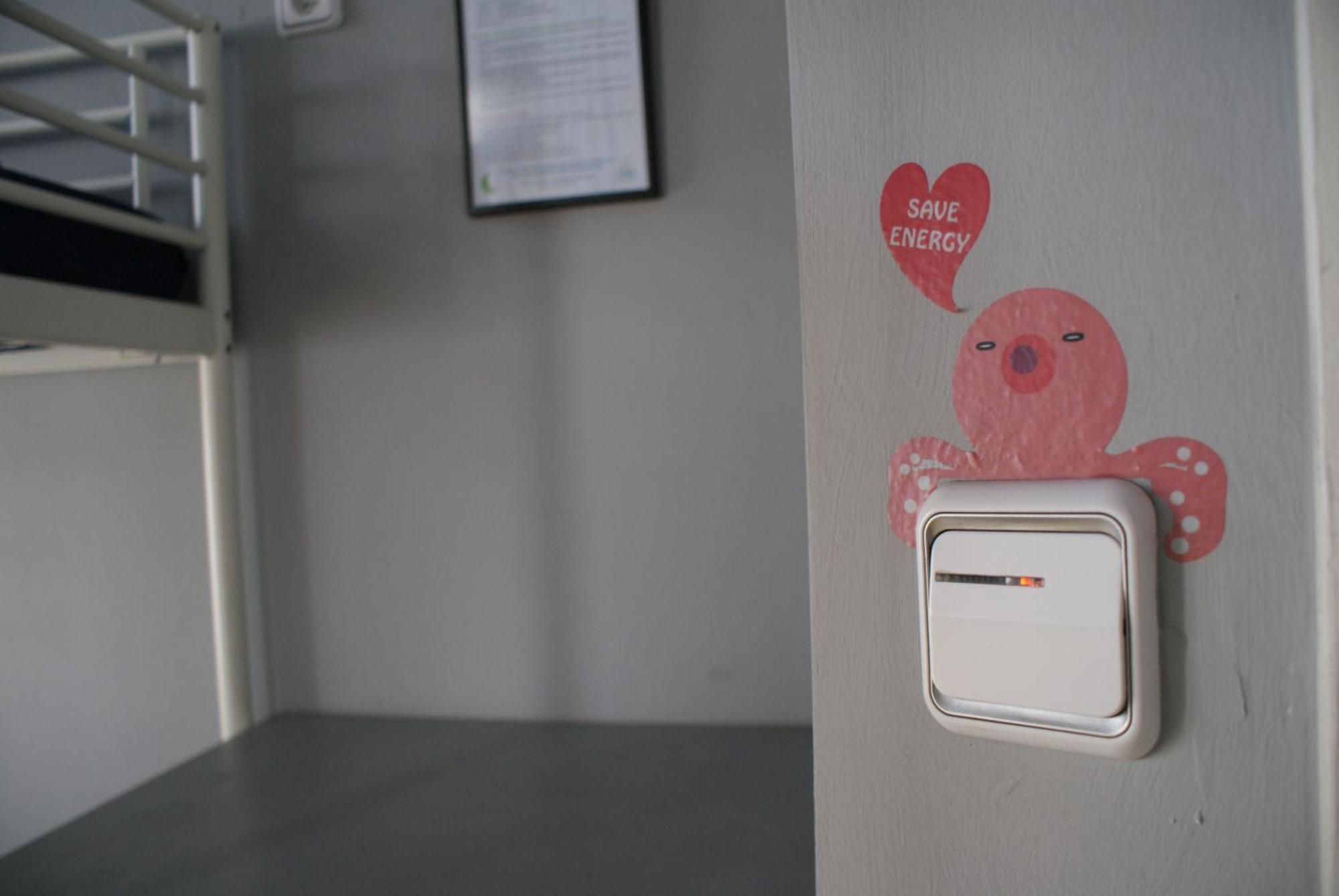 ברצלונה Sleep Green - Certified Eco Youth Hostel חדר תמונה