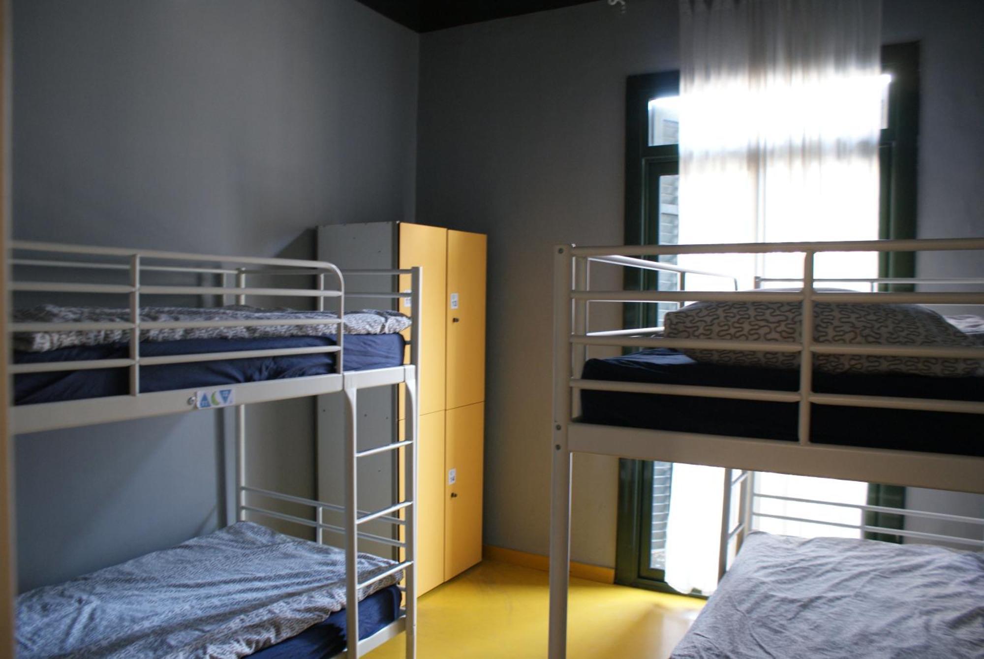 ברצלונה Sleep Green - Certified Eco Youth Hostel חדר תמונה