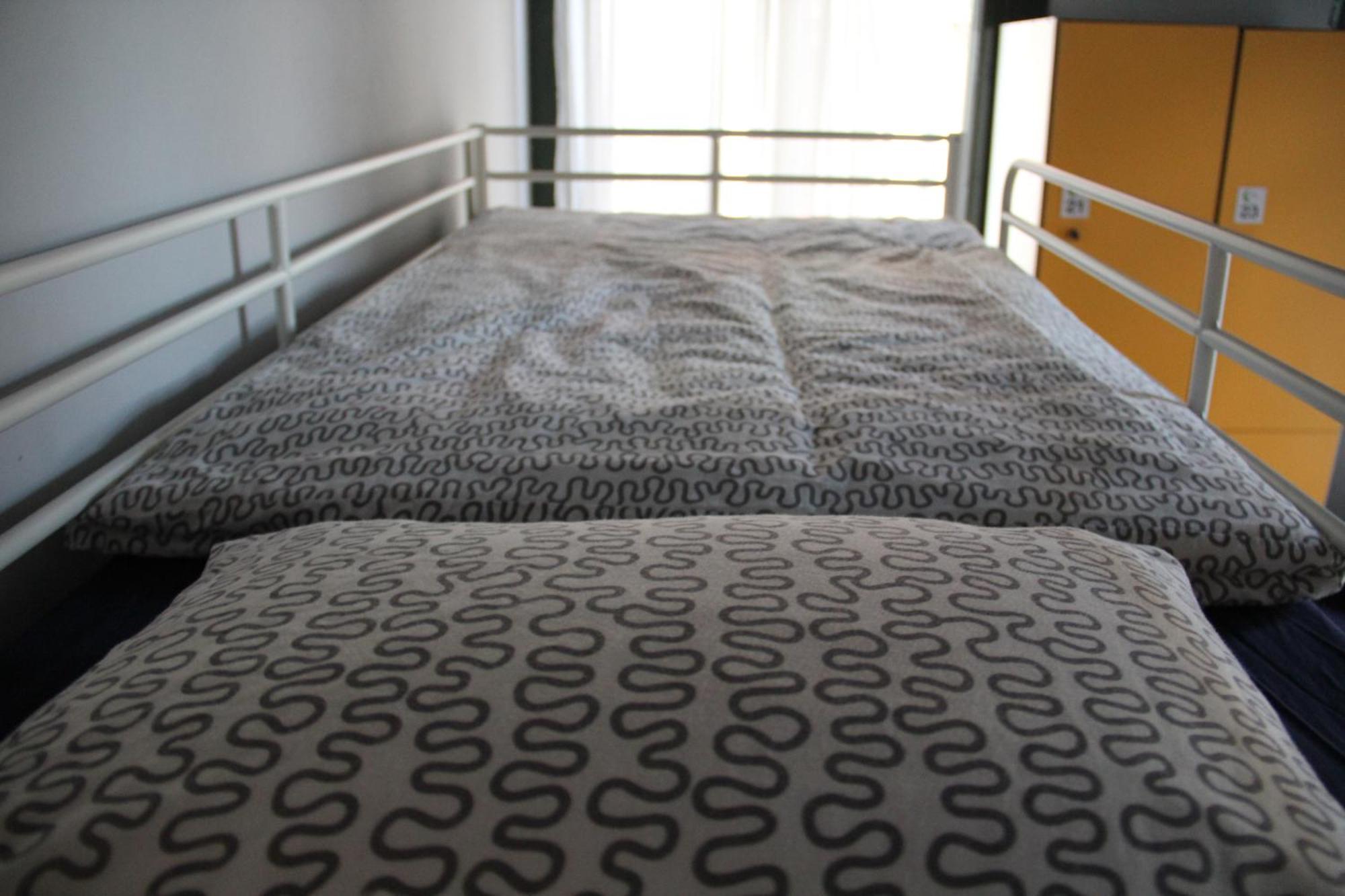 ברצלונה Sleep Green - Certified Eco Youth Hostel חדר תמונה
