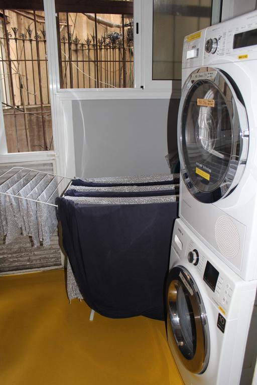 ברצלונה Sleep Green - Certified Eco Youth Hostel מראה חיצוני תמונה