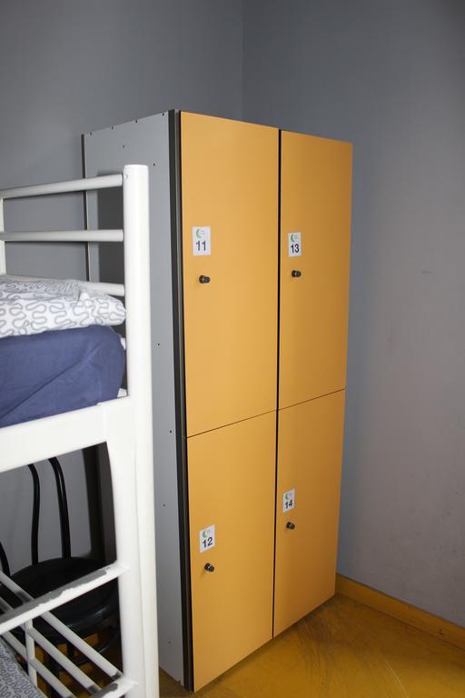 ברצלונה Sleep Green - Certified Eco Youth Hostel מראה חיצוני תמונה