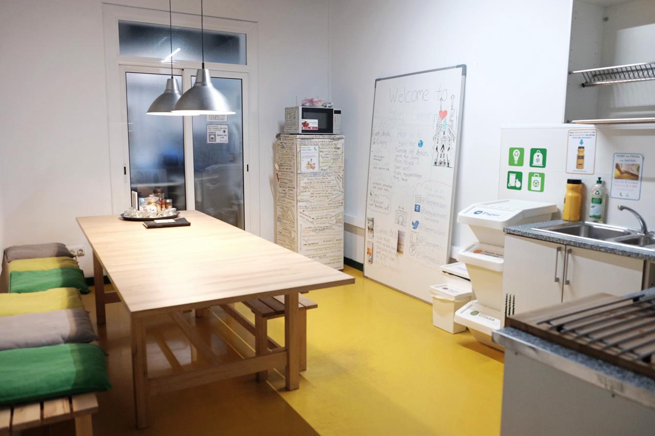 ברצלונה Sleep Green - Certified Eco Youth Hostel מראה חיצוני תמונה
