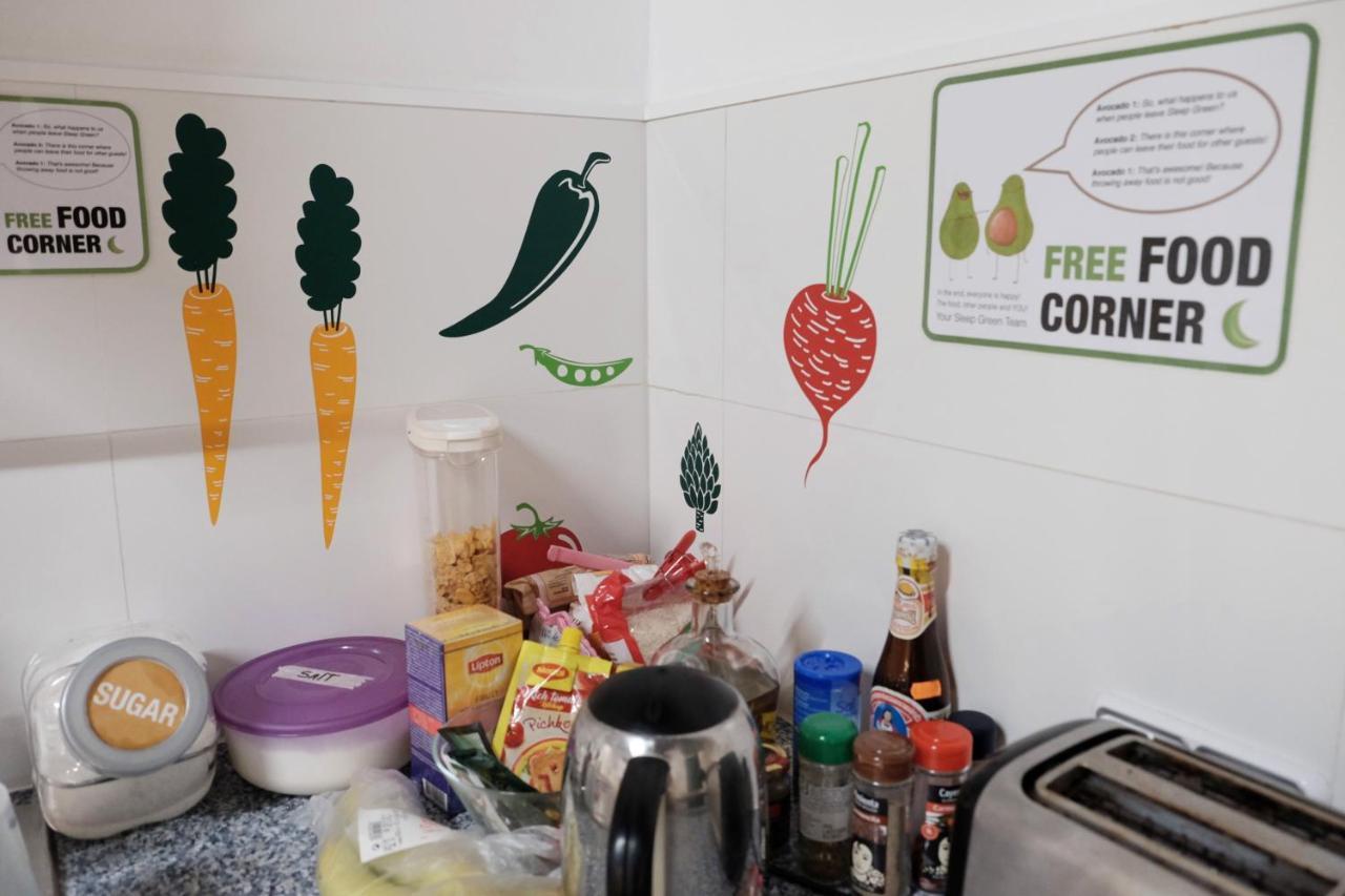 ברצלונה Sleep Green - Certified Eco Youth Hostel מראה חיצוני תמונה