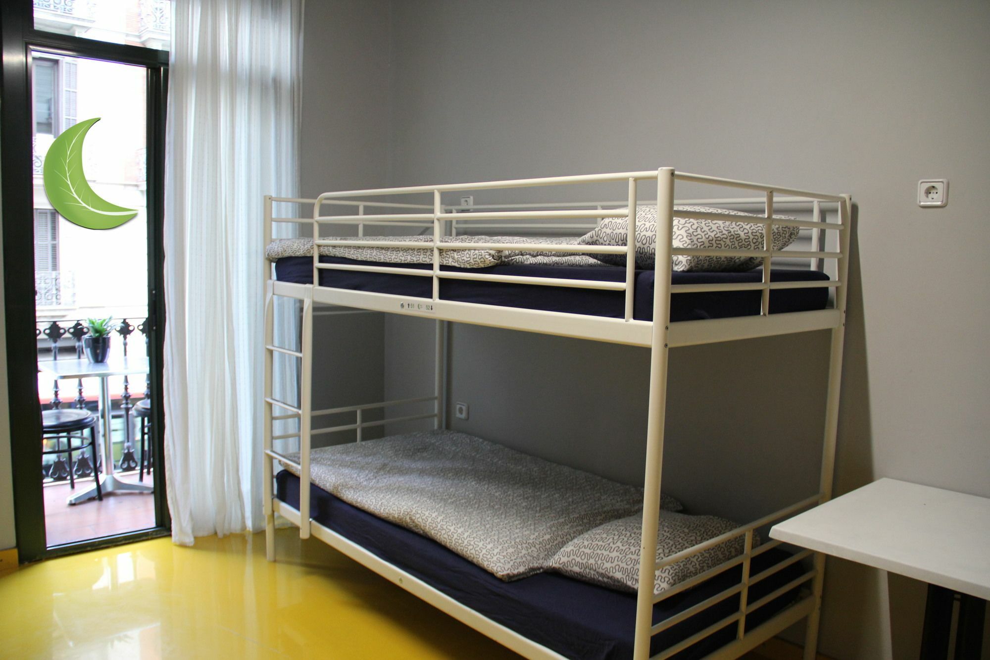 ברצלונה Sleep Green - Certified Eco Youth Hostel מראה חיצוני תמונה